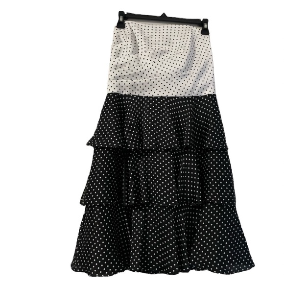 White House Black Market Dresses & Skirts - Black House White Market Strapless Dot Dress Size 8 NWT